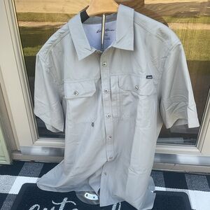 Eddie Bauer Men’s XXL Gray Short Sleeve Buttons Down Woven Tech Shirt